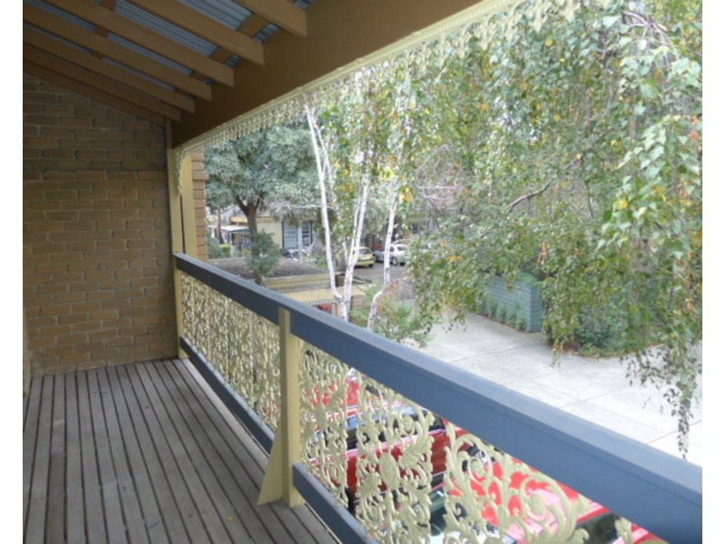 6/21 Plane Tree Way, North Melbourne VIC 3051