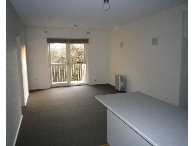 F1-6/97 O’Shanassy Street, North Melbourne VIC 3051