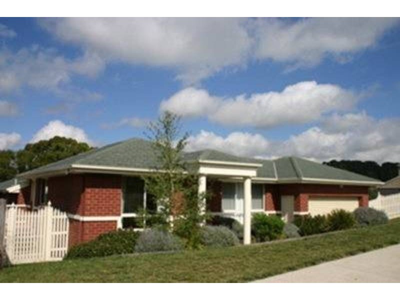 15 Bundanoon Avenue, Sunbury VIC 3429