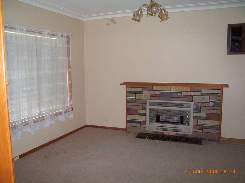 44 Station Street, Sunbury VIC 3429