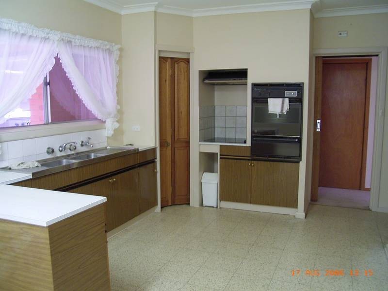 44 Station Street, Sunbury VIC 3429