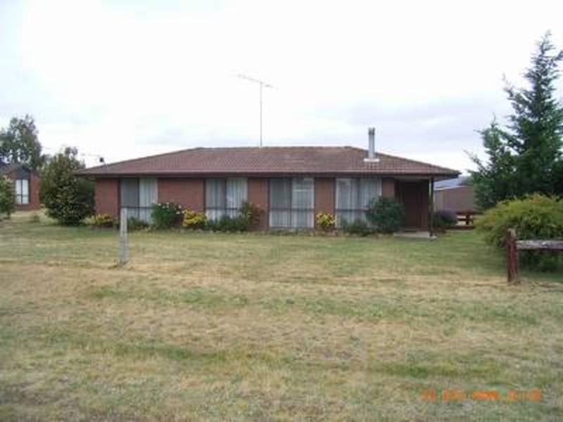 31 Rose Boulevard, Lancefield VIC 3435