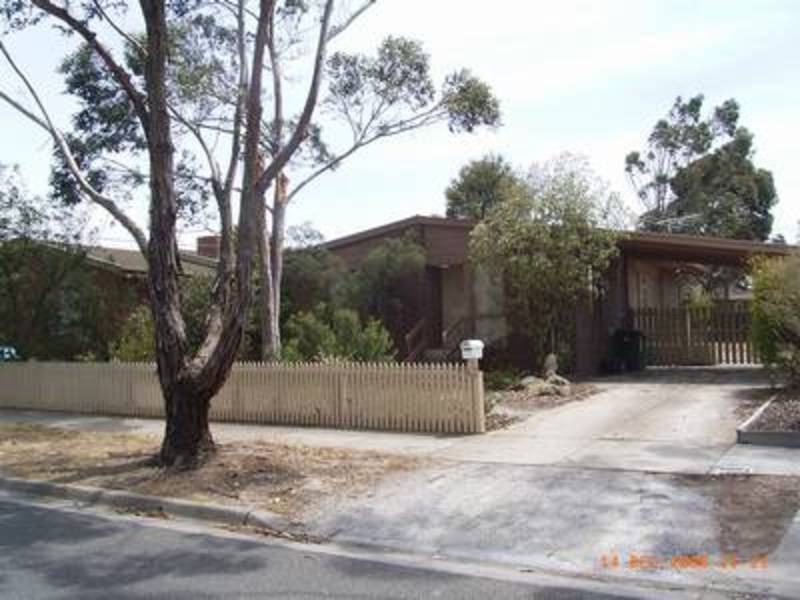 42 Learmonth Street, Sunbury VIC 3429