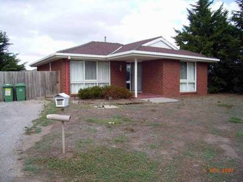 62 Westward Ho Drive, Sunbury VIC 3429