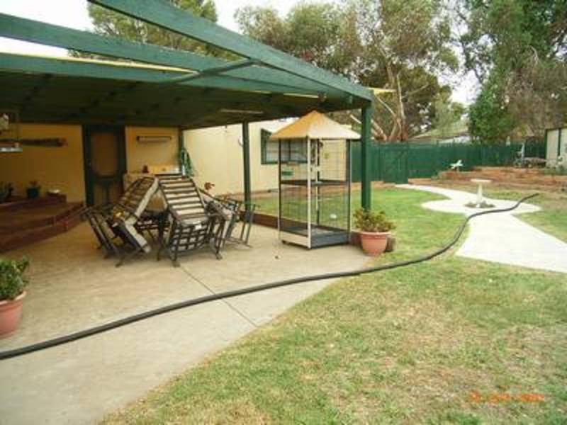 24 Gleneagles Drive, Sunbury VIC 3429