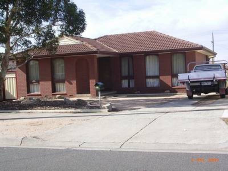 27 Flinders Street, Sunbury VIC 3429