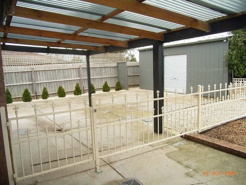 15 Fraser Court, Sunbury VIC 3429