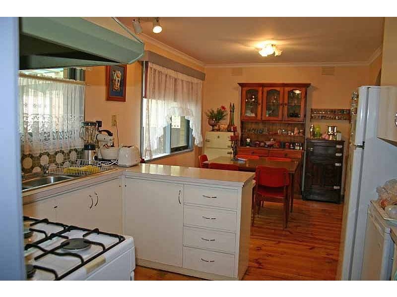 48 Marjorie Avenue, Sunbury VIC 3429