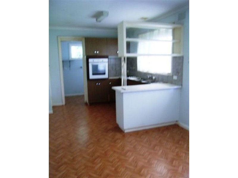 8 Wills Street, Sunbury VIC 3429