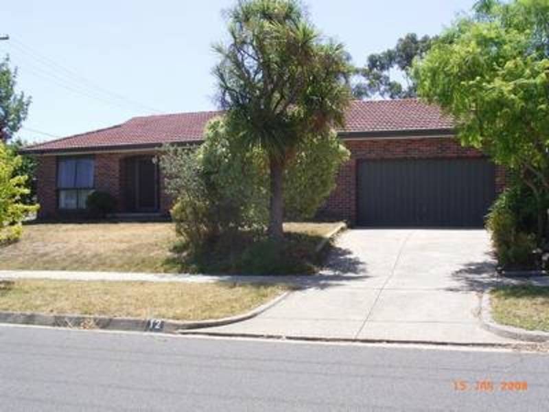 12 Gilchrist Crescent, Sunbury VIC 3429