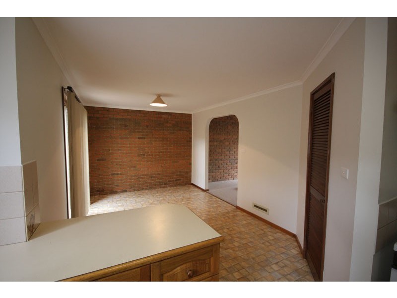 2/1 McEwen Place, Sunbury VIC 3429
