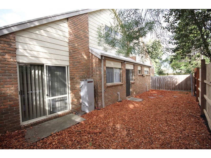 2/1 McEwen Place, Sunbury VIC 3429