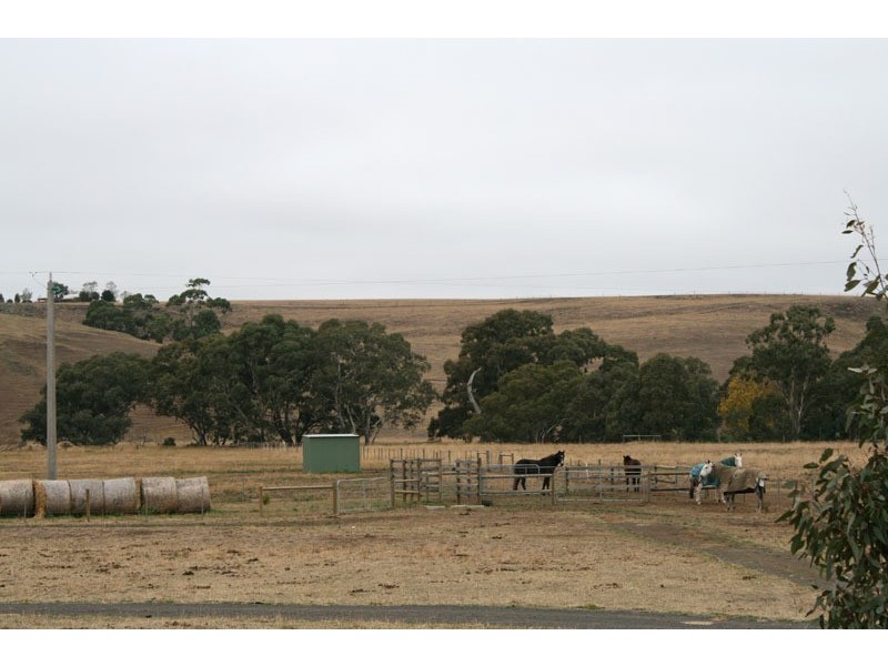 64 Darraweit Valley Road, Darraweit Guim VIC 3756