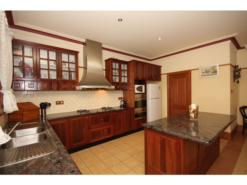 10 Watsons Road, Diggers Rest VIC 3427