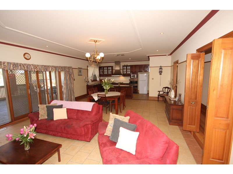 10 Watsons Road, Diggers Rest VIC 3427