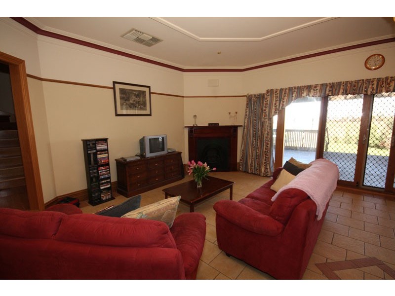 10 Watsons Road, Diggers Rest VIC 3427