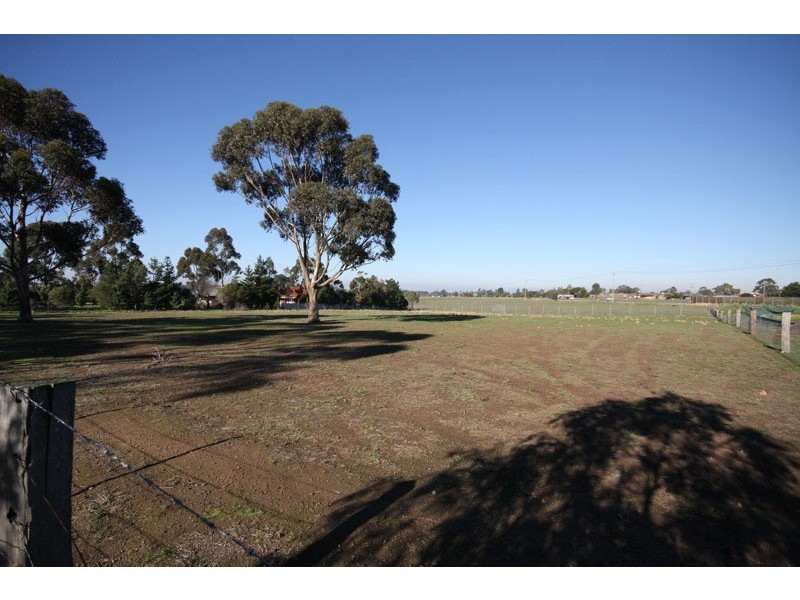 10 Watsons Road, Diggers Rest VIC 3427