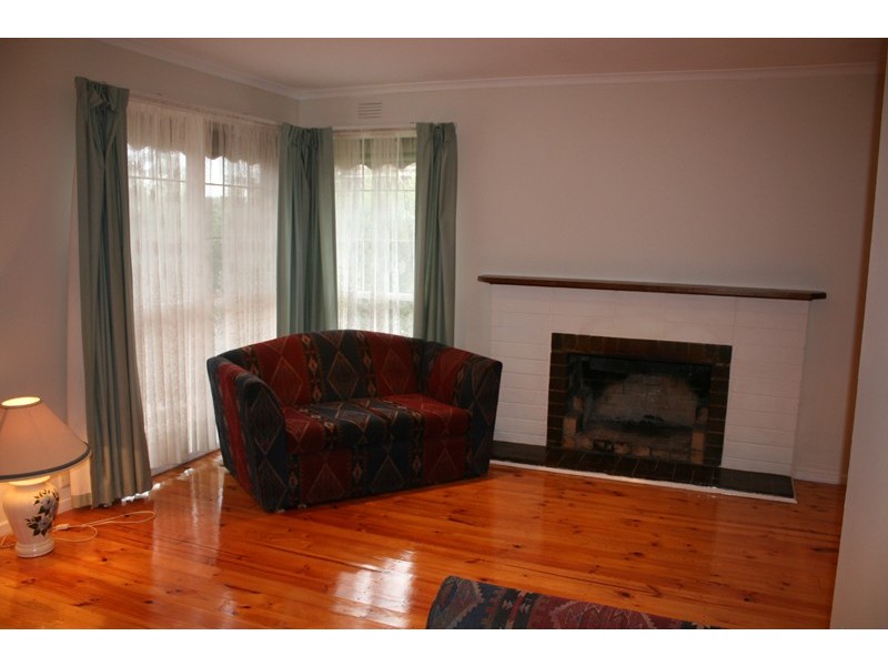 196 Gap Road, Sunbury VIC 3429