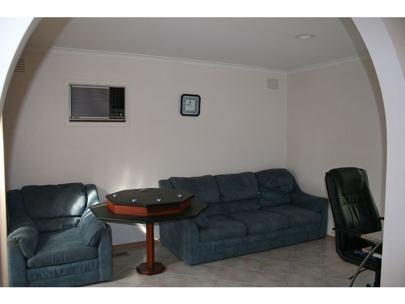 42 Heysen Drive, Sunbury VIC 3429