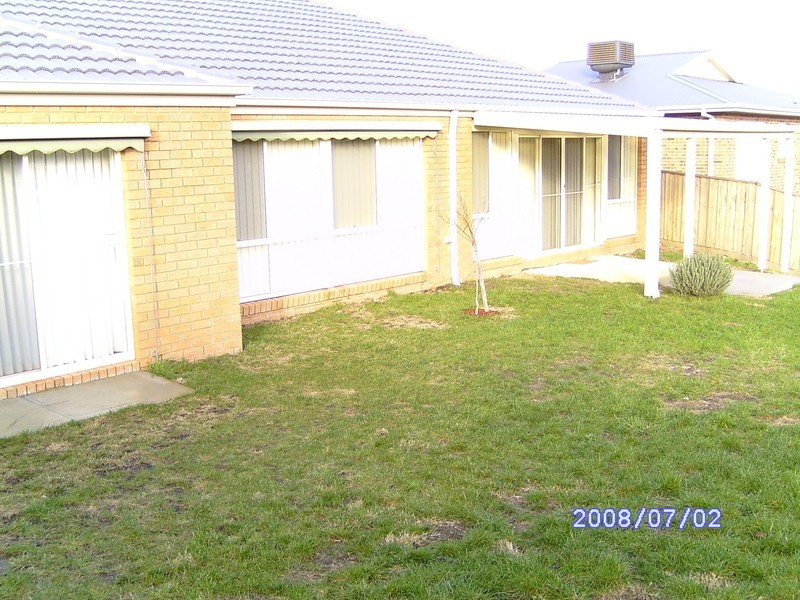 7 Windsor Rise, Sunbury VIC 3429