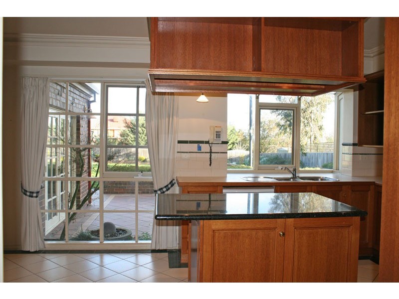 4 Lightwood Drive, Sunbury VIC 3429