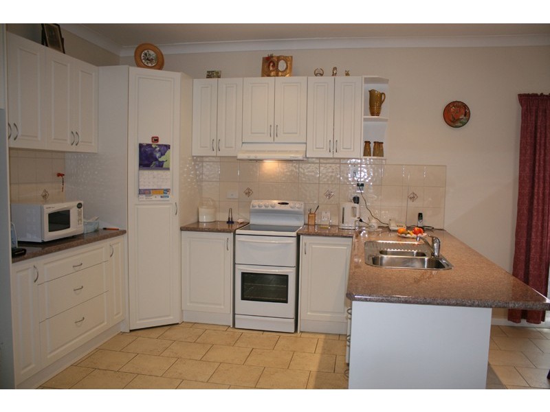 2/43-45 Darbyshire Street, Sunbury VIC 3429