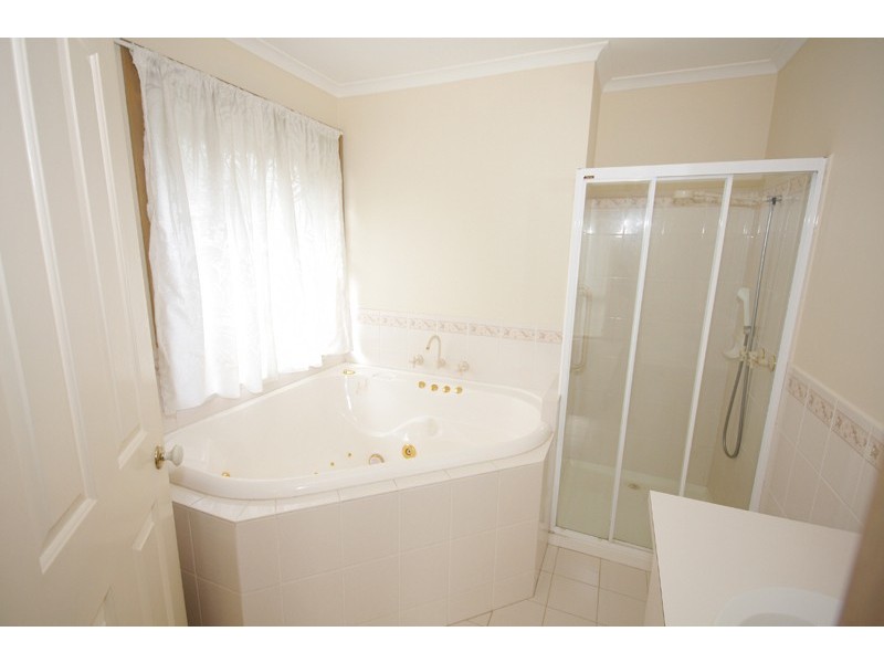 51 Phillip Drive, Sunbury VIC 3429