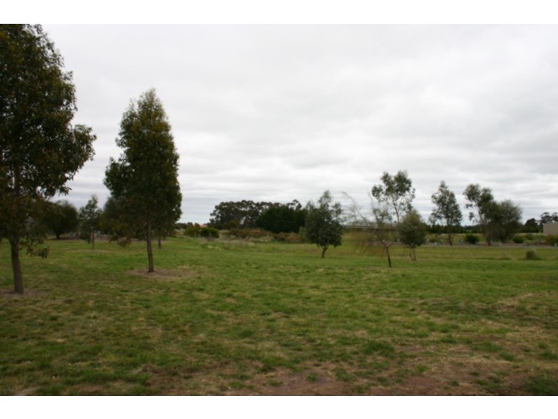 5 Noble Way, Sunbury VIC 3429