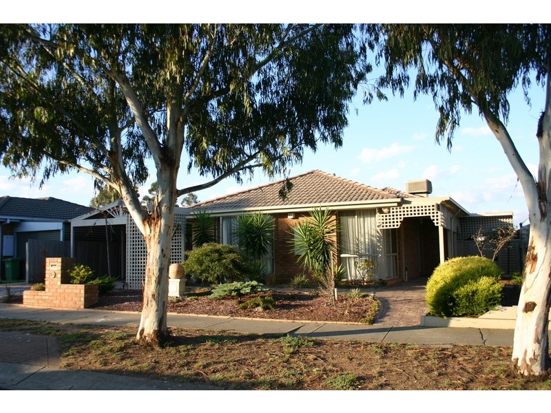 24 Briarwood Court, Sunbury VIC 3429