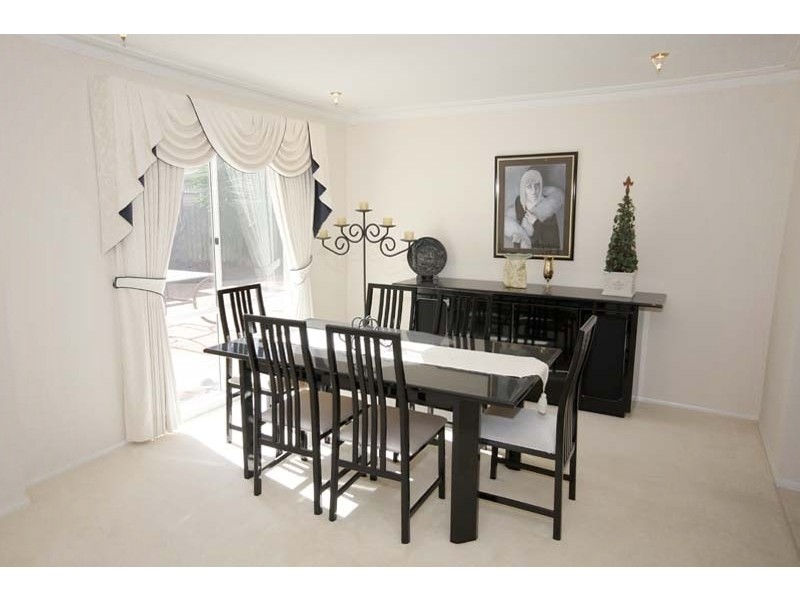 17 Bradman Drive, Sunbury VIC 3429