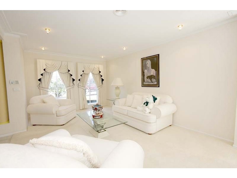 17 Bradman Drive, Sunbury VIC 3429