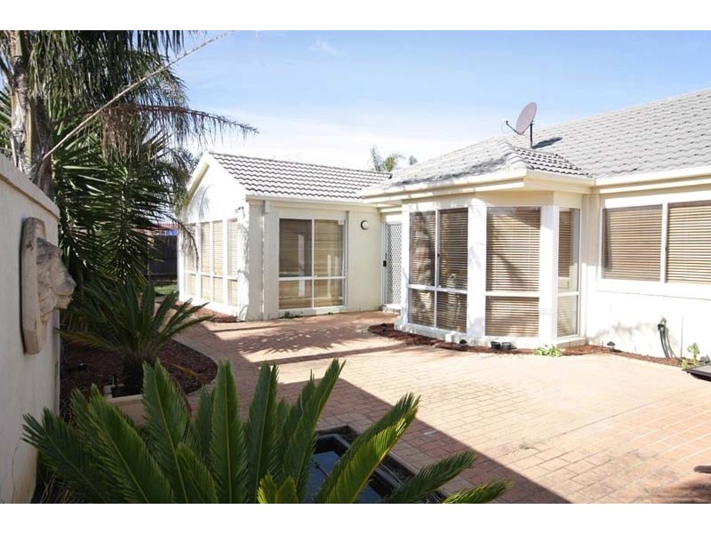 17 Bradman Drive, Sunbury VIC 3429