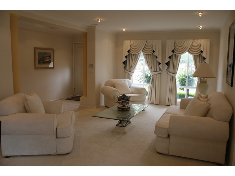 17 Bradman Drive, Sunbury VIC 3429