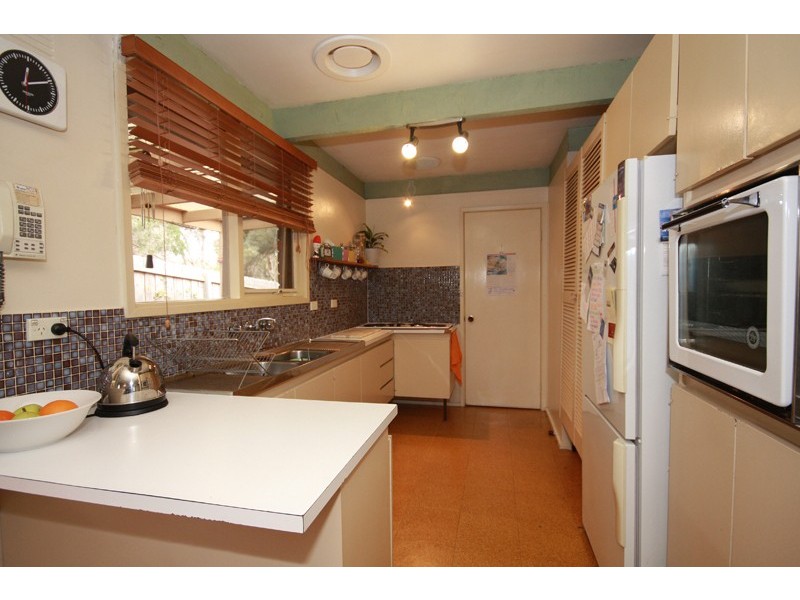 34 Higgins Avenue, Sunbury VIC 3429