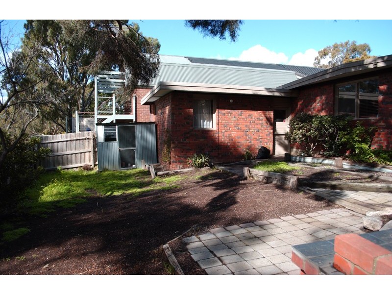 34 Higgins Avenue, Sunbury VIC 3429