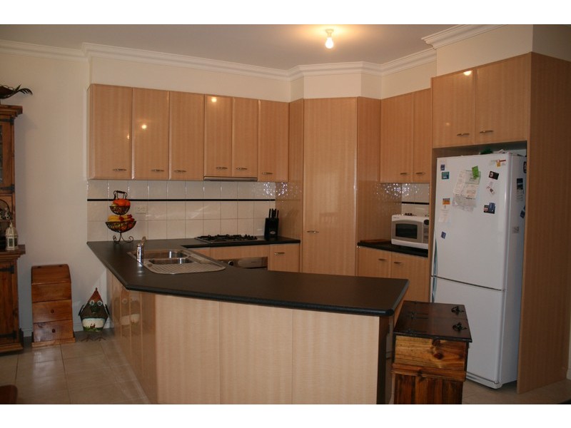 1/52 Darbyshire Street, Sunbury VIC 3429