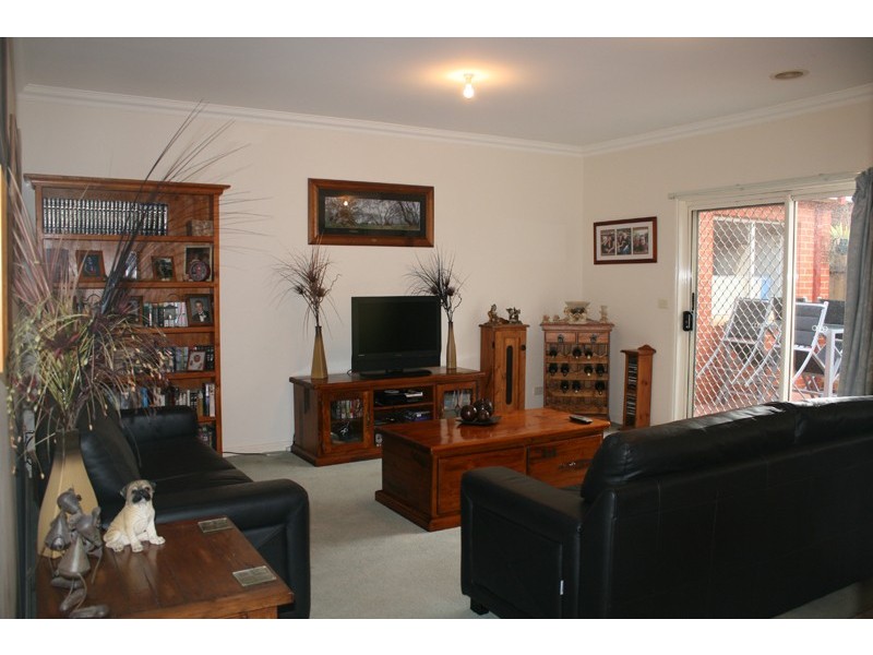 1/52 Darbyshire Street, Sunbury VIC 3429