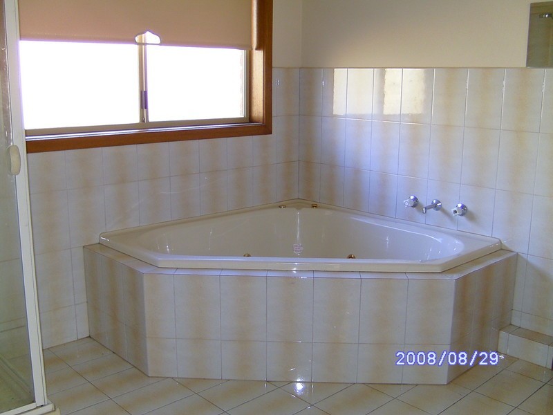 25 Neill Street, Sunbury VIC 3429