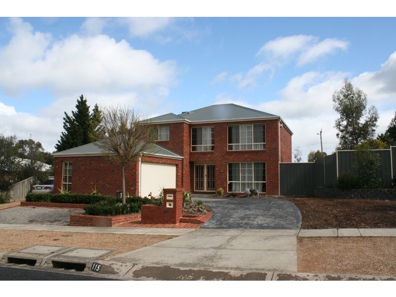 115 Yellowgum Boulevard, Sunbury VIC 3429