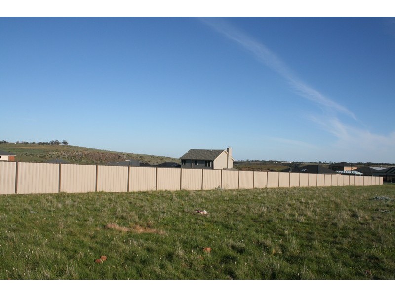 25 The Strand, Sunbury VIC 3429