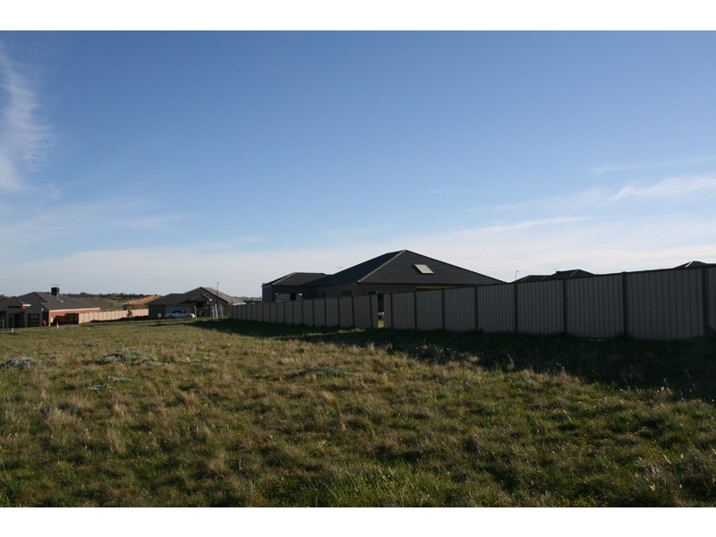 25 The Strand, Sunbury VIC 3429