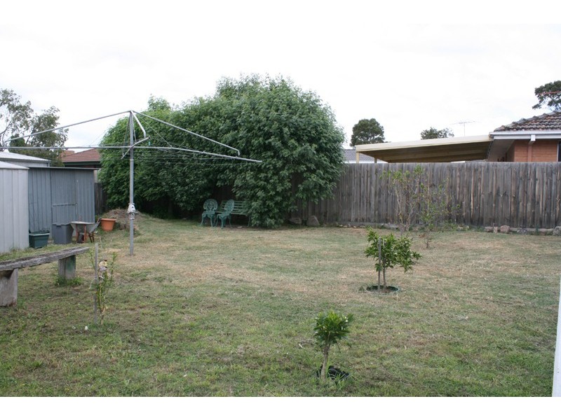 17 Melba Avenue, Sunbury VIC 3429