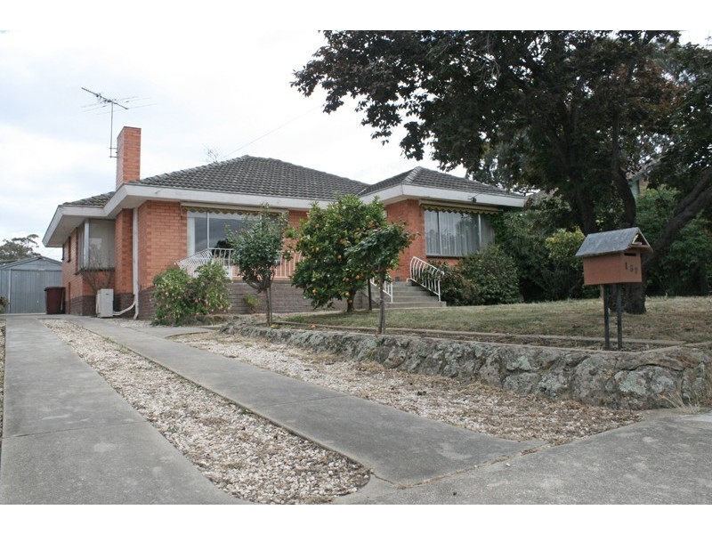 137 McKell Avenue, Sunbury VIC 3429