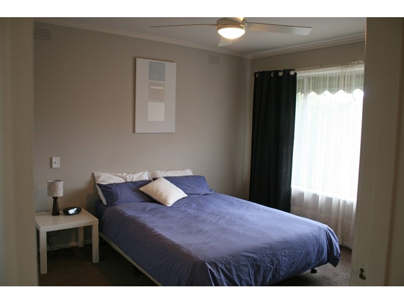 137 McKell Avenue, Sunbury VIC 3429