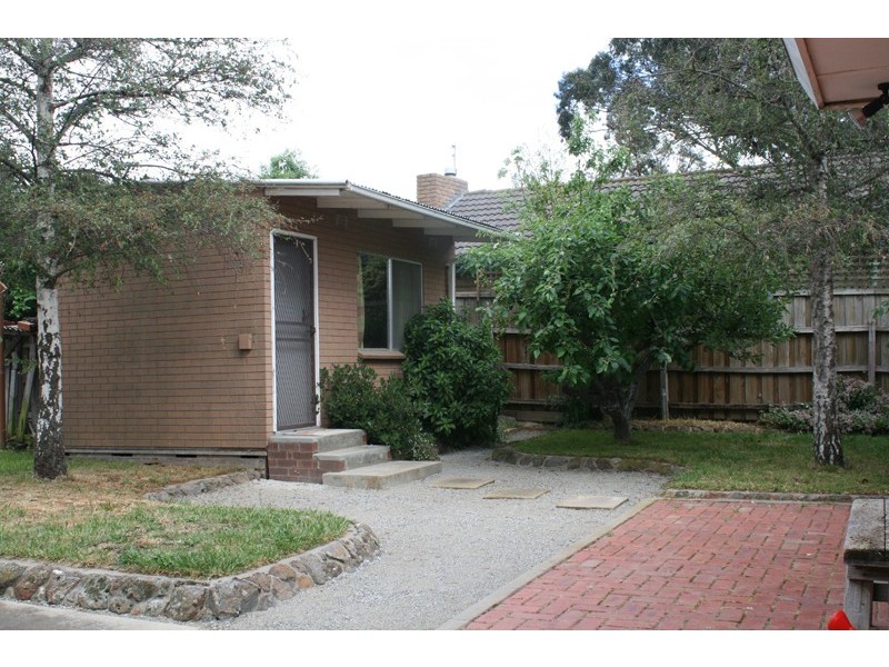 137 McKell Avenue, Sunbury VIC 3429