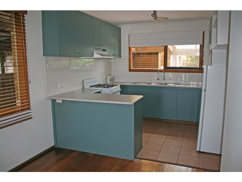 42 Deakin Street, Sunbury VIC 3429