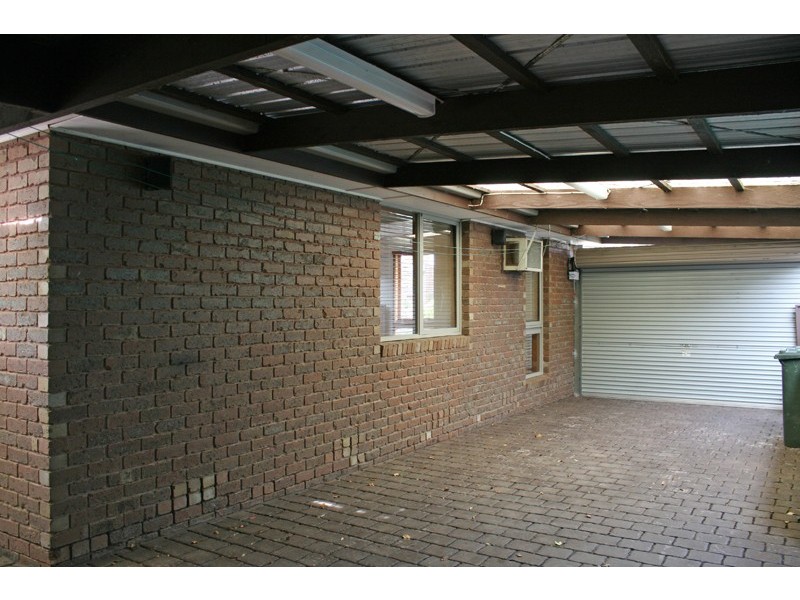 42 Deakin Street, Sunbury VIC 3429