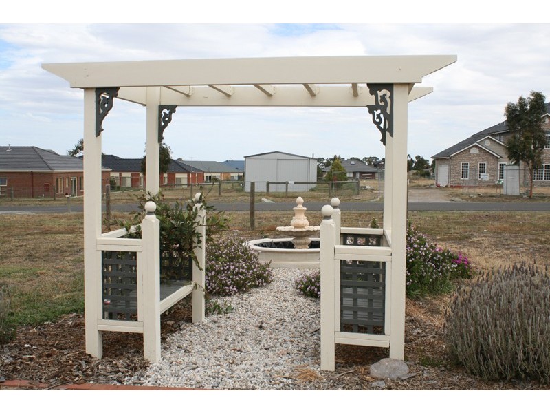 24 Oldbury Avenue, Sunbury VIC 3429