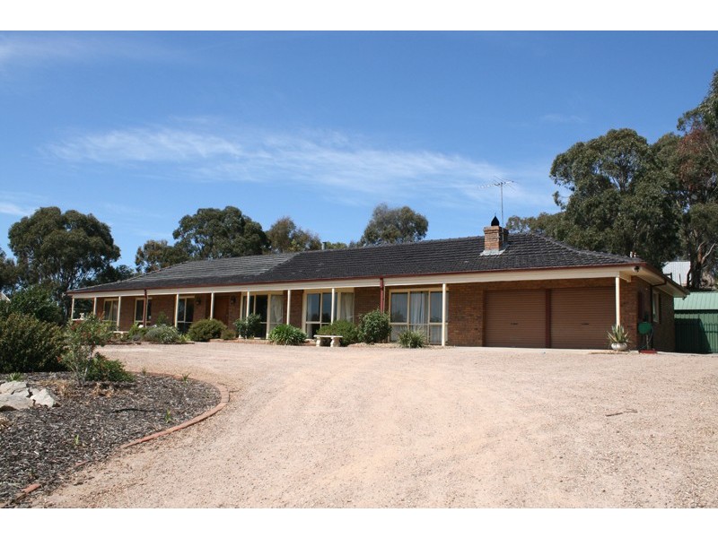 455 Racecourse Road, Sunbury VIC 3429
