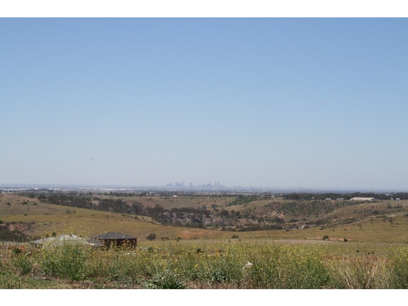 4 Nottinghill Rise, Sunbury VIC 3429